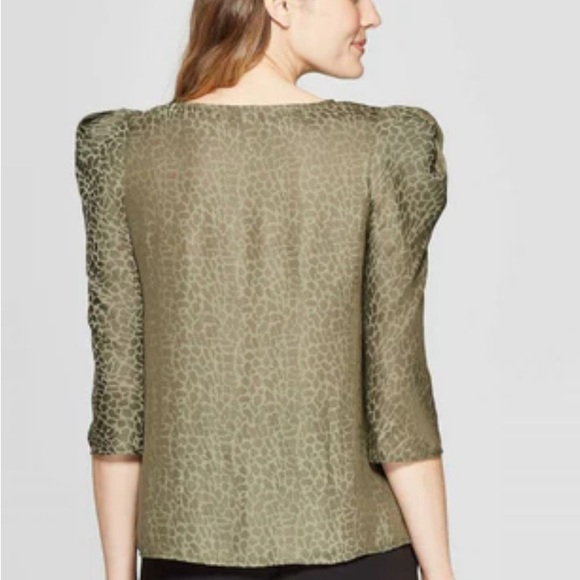 A NEW DAY Women’s Leopard Print Elbow Sleeve V-Neck Blouse Size Medium - Picture 2 of 5